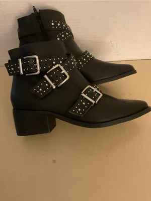 Steve Madden women Black leather Studded Buckle biker moto Ankle Boots US 6 thumbnail 8