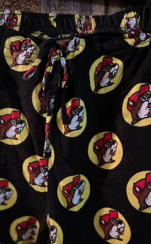 Buc-ee's Woman’s beaver 🦫 print pajamas pants size medium. thumbnail 6