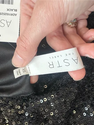 Astr Black Sequin Puff-Sleeve Mini Dress thumbnail 5