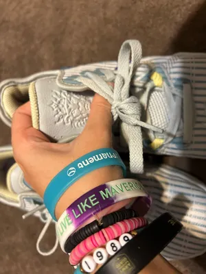 Nike Volleyball Shoes thumbnail 5