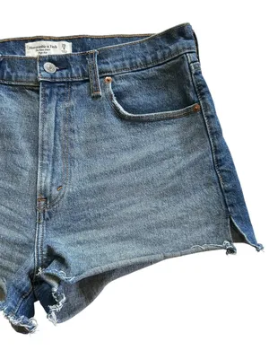 Abercrombie & Fitch The Mom Short High Rise Raw Hem light medium wash size 29 thumbnail 2