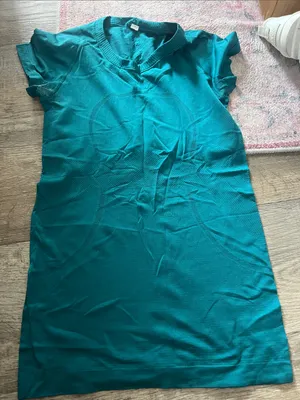 Lululemon teal green top size 6 thumbnail 2