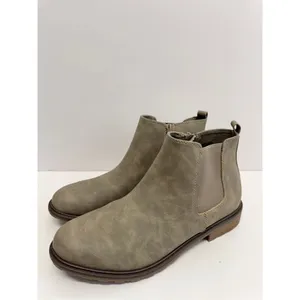 White Mountain Boots Chelsea Style Size 8.5 Womens Taupe Side‎ Zip Booties thumbnail 2