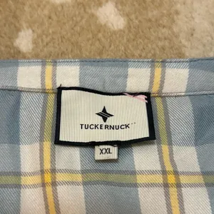 Tuckernuck NWT Blue V Neck Ruffle Eileen Button down women’s size XXL thumbnail 12