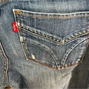 Levi’s 505s Distressed straight‎ Leg Short Denim Jeans thumbnail 7