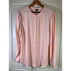 Torrid 1 Georgette Pintuck‎ Blouse Womens Plus Sz 1X Button Office Church Career thumbnail 3