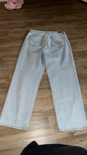 American Eagle straight leg jeans thumbnail 3