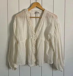 Zara Balloon Sleeve V-neck Blouse thumbnail 3