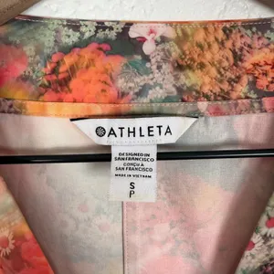 Athleta Marlow Romper Floral Waist Tie Pockets Athleisure Resort Size Small thumbnail 4