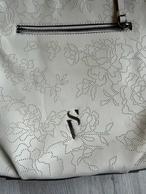 Simply Vera Vera Wang Beige Floral Embossed Crossbody Bag Neutral Purse thumbnail 2