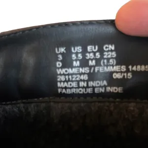 EUC Clarks Leather Boots thumbnail 7
