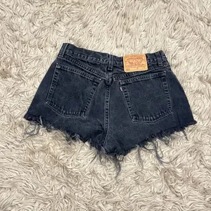 Levis vintage cutoff 560 shorts size 12 thumbnail 7