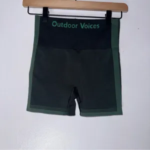 NWT Outdoor Voices Black Evergreen Seamless Shorts‎ 4” Size Xs thumbnail 2
