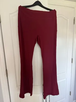 Lululemon Valentine’s Day love leggings flared thumbnail 3