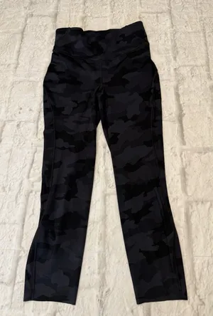 Lululemon‎ Leggings Womens 6 Base Pace High Rise Crop 23" Heritage 365 Camo Gym thumbnail 1