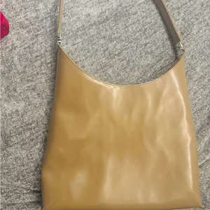 Elegant Tan Leather Shoulder Bag thumbnail 2