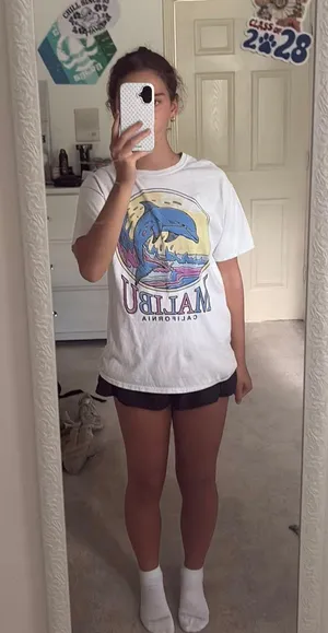 Target Cute Malibu t-shirt thumbnail 1