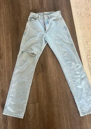 Wrangler Light Wash  Jeans thumbnail 1