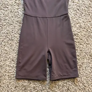 Aritzia Babaton Contour Squareneck Romper in Brown Size Women’s Medium thumbnail 3