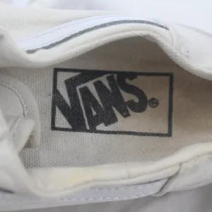 VANS thumbnail 9