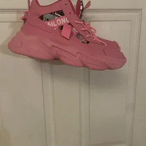 Sporty Pink Women's Athletic Sneakers thumbnail 6