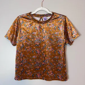 Savage X Fenty Psychedelic Velvet Floral Top & Shorts Sleep Pajama Set Orange thumbnail 3