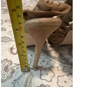 Good American The Show Off Slingback Pump Heel GA029S-E Suede Nude Size 8 thumbnail 6