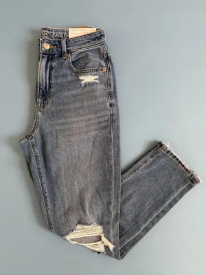 NWT American Eagle Mom Jeans Strigid Comfort Stretch‎ Waistband Ripped Denim thumbnail 1