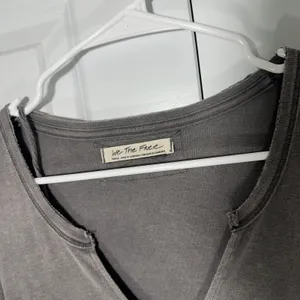 Free People Always Yours Tee Gray Notched V Neck Mineral Wash Gray‎ Womens Small thumbnail 3