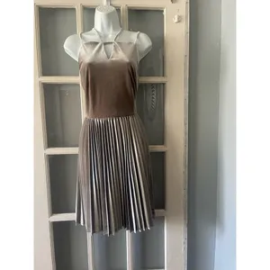 New Gianni Bini Velvet Pleated Dress thumbnail 7