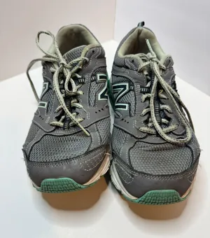 430 Size 11 Running Shoes thumbnail 1