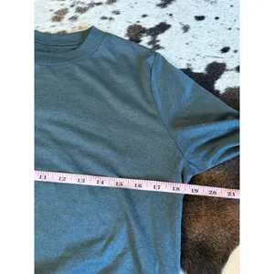 Vuori Daydream Crew Sweater Size Small thumbnail 4