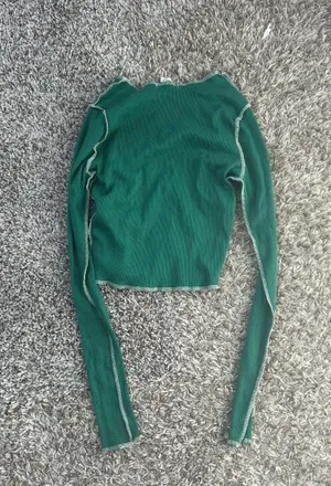 long sleeve top thumbnail 2