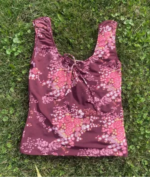 Vintage Cropped Floral 90s Top thumbnail 1