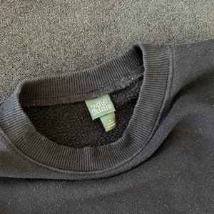 Wild Fable Black Cropped Crew Neck Sweater thumbnail 2