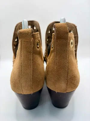 Sam Edelman Tan Suede Ankle Boots Sz 7 Western Boho Studded Grommet Cowgirl thumbnail 6