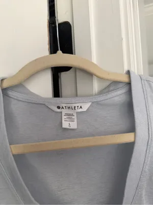 Athleta breezy scoop Light Blue V-Neck Tee short sleeve top thumbnail 3