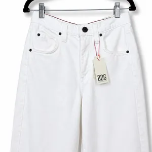 NEW BDG Urban Outfitters Ivory Logan Boyfriend Mid Rise Loose Cinched Jeans thumbnail 6