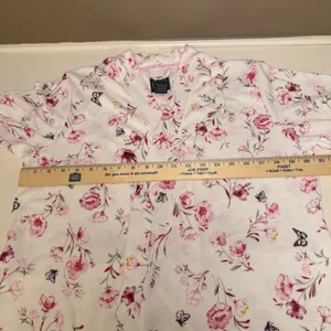 Laura Ashley Womens Pink‎ Floral Butterfly Print Robe White Small 3007-S1 thumbnail 5