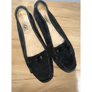 UGG 1949 Driving Loafer Suede Sheepskin Kiltie Moc Toe US Sz 8.5 F‎ thumbnail 2
