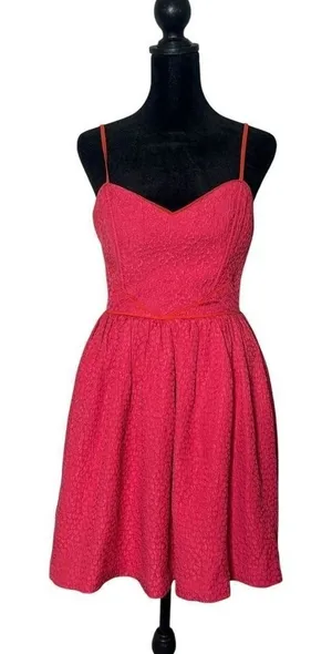 Urban Outfitters Sweetheart Neckline Heart Print Dress Size M Textured Short thumbnail 1