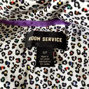 Room Service Button Up‎ Pajama Top White Multicolor Leopard Print Size Small thumbnail 3
