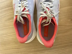 Hoka Women's Light Gray Running Shoes with Coral & Lavender Accents thumbnail 10