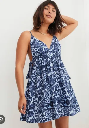 dress thumbnail 1