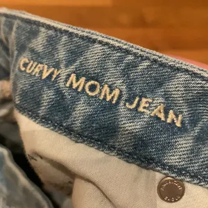 American Eagle Outfitters Light Blue Distressed Jeans thumbnail 4