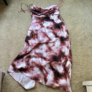 ASTR midi tie dye dress thumbnail 4