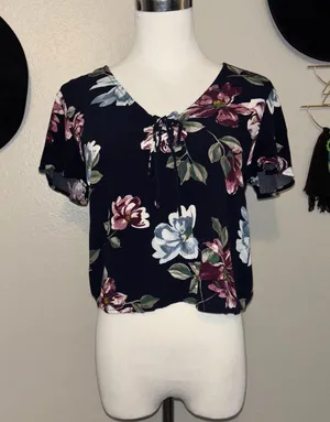 Kendall & Kylie Blouse thumbnail 1