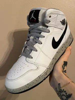 Air Jordan 1 Retro Mid GS ‘White Cement’ thumbnail 1