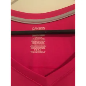 Danskin Now Women's Short Sleeve Shirt Activewear Size L 12-14 Pink thumbnail 2