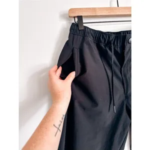 Under Armour Loose Fit All Season Gear Black Track Pants Size S thumbnail 3